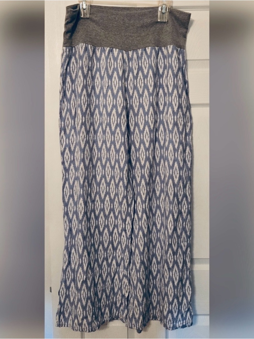 Sundance Linen Wide Leg Pull-On Pants in Blue and Gray Ikat Print(Large)